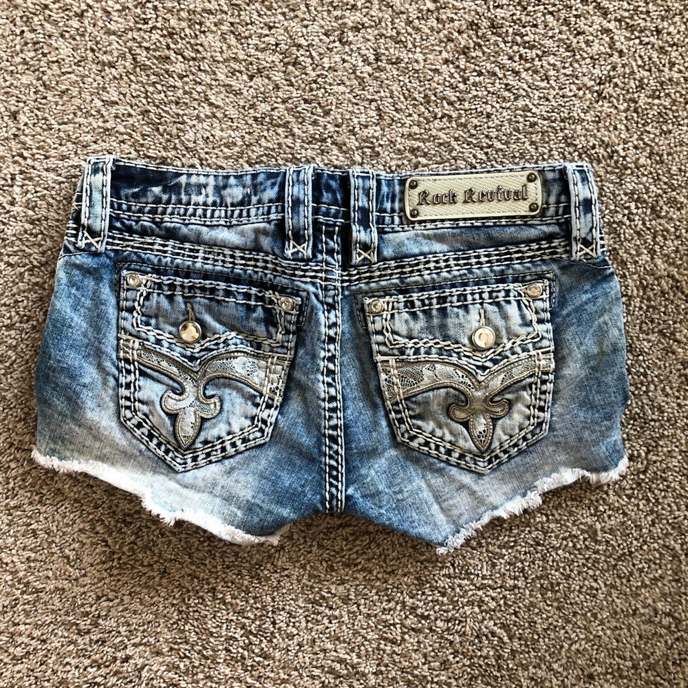 Rock revival shorts size 27